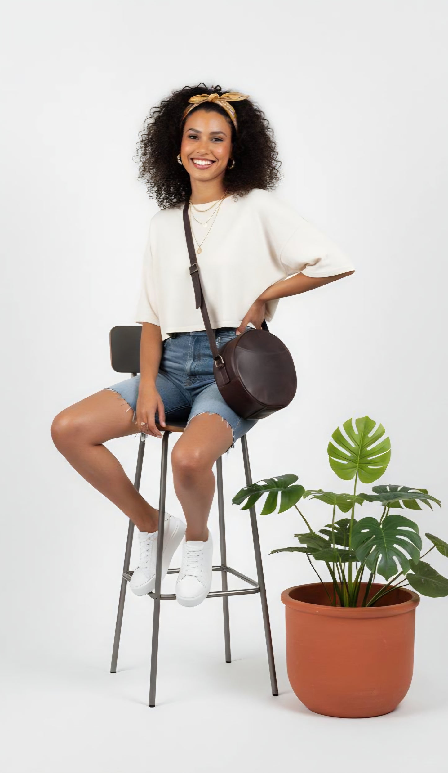 Madosh Stylish Round Crossbody Bag for Women – Small Circular Genuine Leather Purse with Adjustable Strap Brown Side Shoulder Fashion Handbag